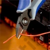 Knipex precíziós elektronikai oldalcsípő fogó többkomponensű nyél barnított 125 mm