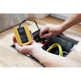 Wiha Aljzatteszter 230 V AC, CAT II 2x AAA elemmel (45220)