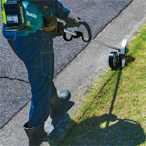 Makita UE001GZ 40Vmax XGT Li-Ion BL AFT 1100 W élező (akku és töltő nélkül)