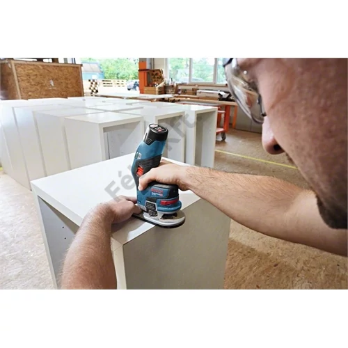 Bosch GKF 12V-8 akkus élmaró (2x3.0Ah) L-Boxx-ban