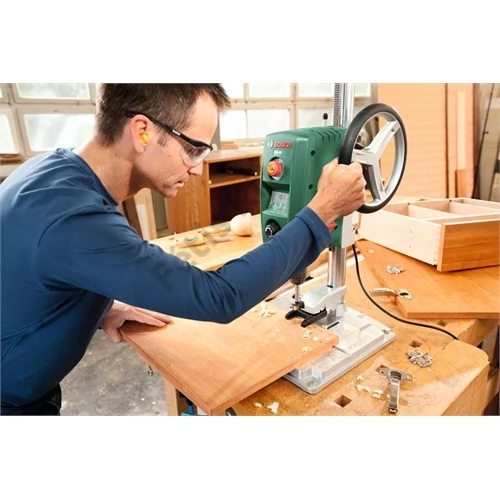 Bosch PBD 40 asztali fúrógép 710W