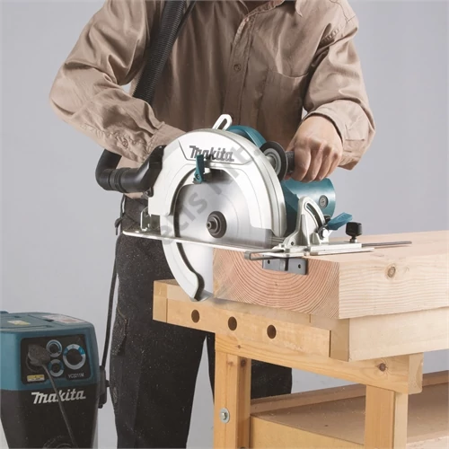 Makita HS0600 2000W 260/270mm körfűrész