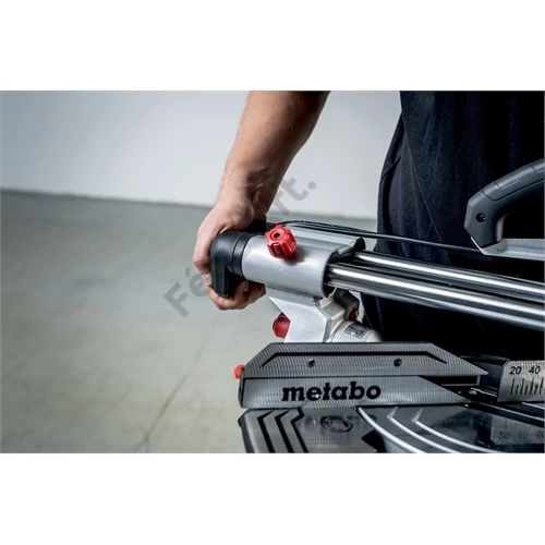 Metabo KGS 305 M fejező és gérvágó fűrész húzófunkcióval, karton 2000W +KSU401