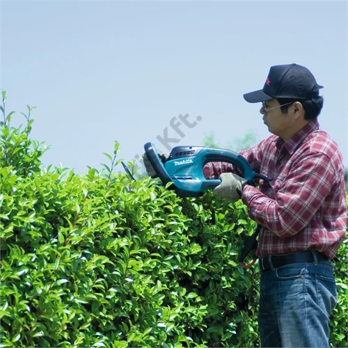 Makita UH6580 elektromos sövényvágó 670W 65 cm