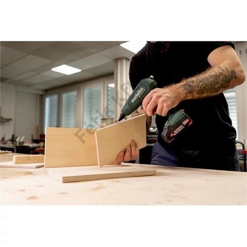 Metabo HK 18 LTX 20 akkus ragasztópisztoly alapgép (akku és töltő nélkül) metaBOX