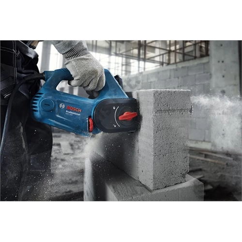 Bosch GKE 18V-20 Ágvágó fűrész (akku és töltő nélkül) kartondobozban