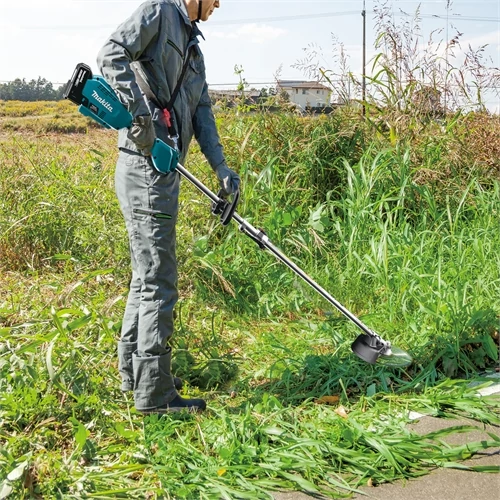Makita DUX18ZX1 18V LXT multifunkciós géptest + fűkasza feltét (akku és töltő nélkül)