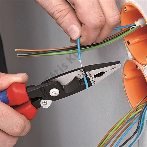 Knipex multifunkciós villanyszerelő fogó feketére foszfátozott, mártott nyél 200 mm