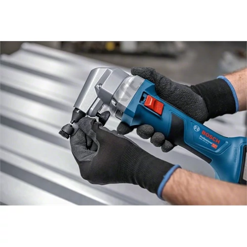 Bosch GNA 18V-16 E akkus lyukasztó 2x4.0 Ah ProCORE18V, GAL 18V-40, L-Boxx 136