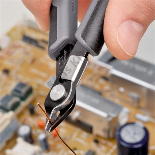 Knipex elektronikai oldalcsípő fogó Super Knips ESD többkomponensű nyél barnított 125 mm