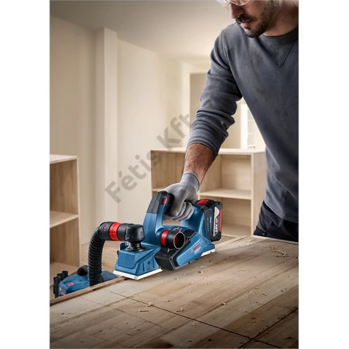 Bosch GHO 185-LI akkus gyalu (akku és töltő nélkül)