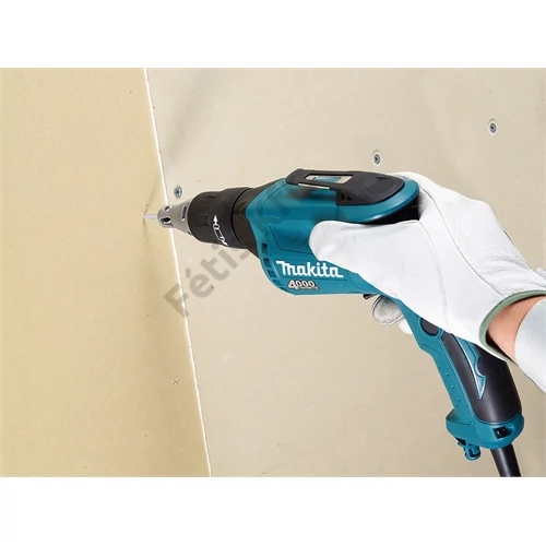 Makita FS4000 570W csavarbehajtó 16Nm 4000f/p
