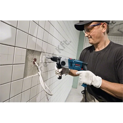 Bosch GSB 18-2 RE ütvefúrógép kofferban 800W