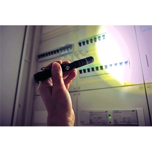 Brennenstuhl akkumulátoros zseblámpa LED LuxPremium TL 210 AF, IP44, 200lm