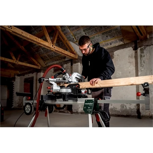 Metabo KGS 216 M fejező és gérvágó fűrész húzófunkcióval, karton 1500W