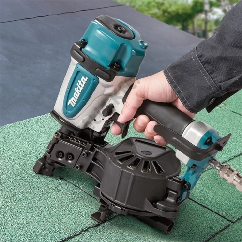 Makita AN454 19-45mm dobtáras levegős szegbelövő