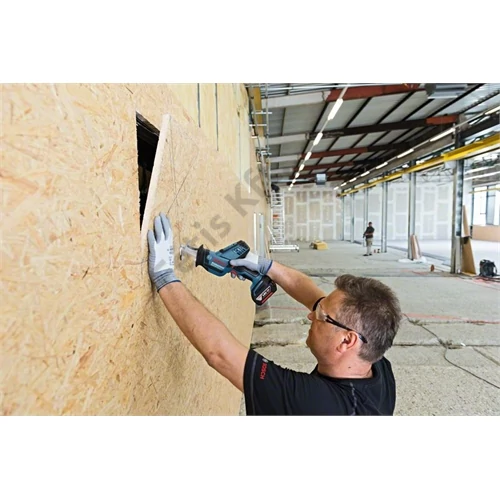 Bosch GSA 18 V-LI C akkus szablyafűrész (2x5.0Ah) L-Boxx-ban