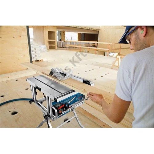 Bosch GTS 10 J asztali körfűrész 1800W 254mm