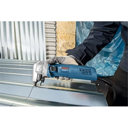 Bosch GNA 75-16 folyamatos lyukasztó 750W 1.6mm