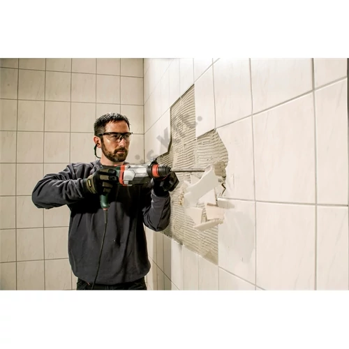Metabo UHEV 2860-2 Quick Set (2 cseretokmány +10 részes fúró-véső készlet) 1100W 3.4J