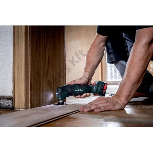 Metabo PowerMaxx MT 12 akkus multifunkciós szerszám 12V 2x Li-Power, töltő SC 30, metaBOX 145