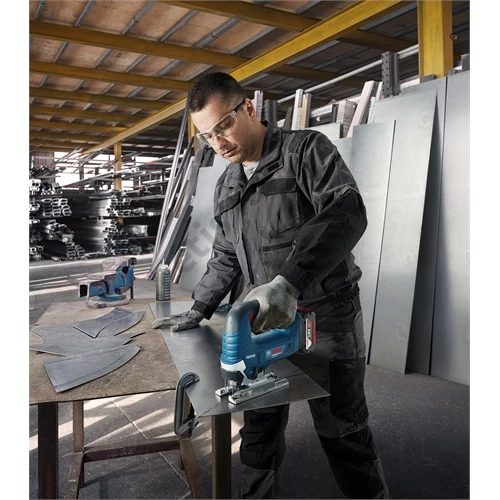 Bosch GST 185-LI akkus szúrófűrész 1x4.0Ah kofferben