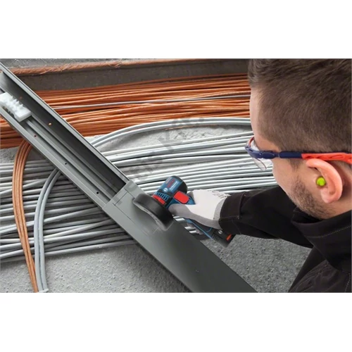 Bosch GWS 12V-76 professzionális akkus sarokcsiszoló 12v 2x3Ah