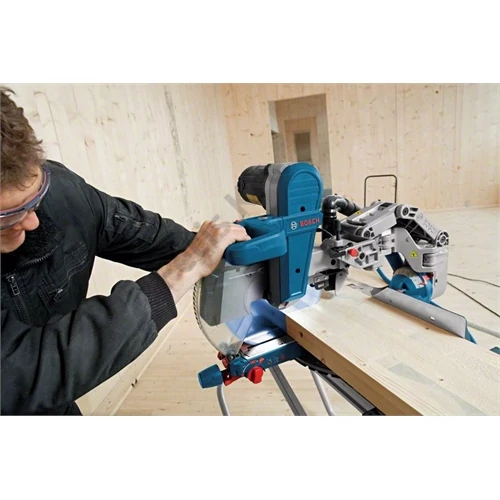 Bosch GCM 12 GDL gérvágó fűrész 2000W 305mm