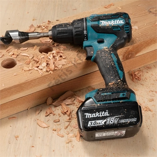 Makita DDF490RFJ 18V LXT Li-Ion BL 65 Nm fúró-csavarbehajtó 2x3,0 Ah