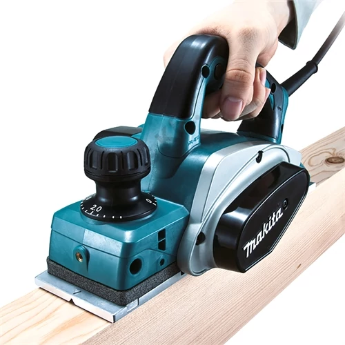 Makita KP0800 620W 82mm elektromos gyalugép