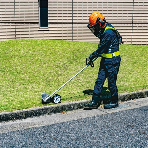 Makita UE001GZ 40Vmax XGT Li-Ion BL AFT 1100 W élező (akku és töltő nélkül)