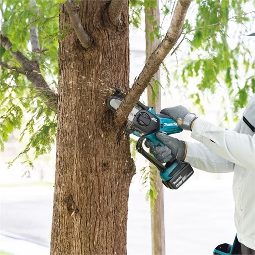 Makita DUC101Z 18V Li-ion LXT akkus láncfűrész 10cm (alapgép - akku és töltő nélkül)