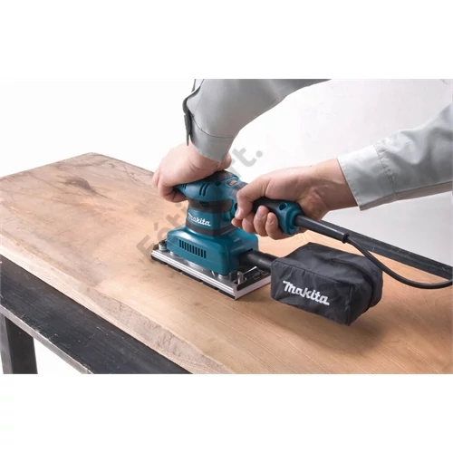 Makita BO3711 190W 93x228mm rezgőcsiszoló, ford. rezgőcsiszoló