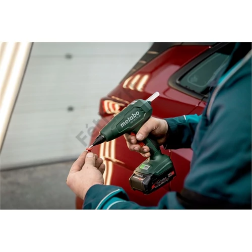Metabo HK 18 LTX 20 akkus ragasztópisztoly alapgép (akku és töltő nélkül) metaBOX