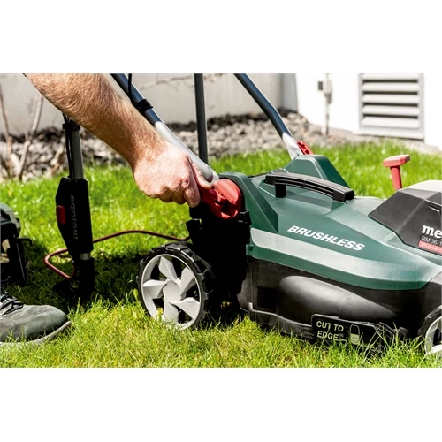 Metabo RM 36-18 LTX BL 36 akkus fűnyíró 2x5.2Ah, 2x ASC 55