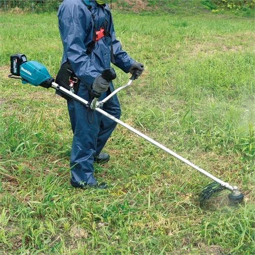 Makita UR006GZ06 40Vmax XGT Li-ion BL ADT AFT 1000 W fűkasza (akku és töltő nélkül)