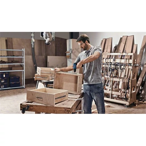Bosch GSR 12V-30 akkus fúrócsavarozó (2x2.0Ah) kofferben
