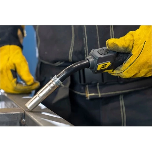 ESAB Rustler EM 350C PRO Synergic inverteres hegesztőgép