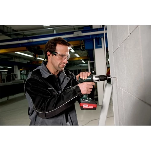 Metabo SB 18 LT akkus ütvefúró-csavarbehajtó 1x2.0Ah, 1x5.2Ah, ASC 55, metaBOX