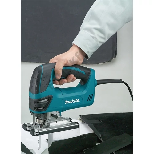 Makita 4350CTJ 720W szúrófűrész  v: 135mm