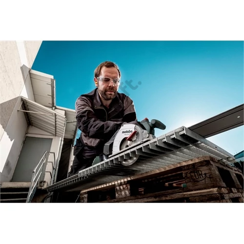 Metabo Set MKS 18 LTX 58 akkus fém kézi körfűrész alapgép (akku és töltő nélkül) metaBOX + FS 160 vezetősín