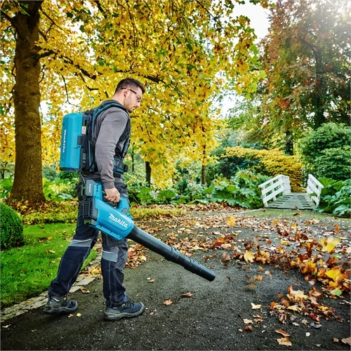 Makita PDC01 18V LXT akkumulátortöltő állomás 4 akkuhoz