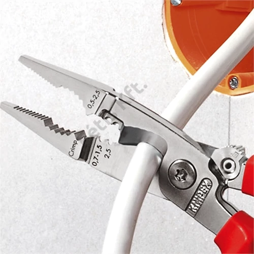 Knipex multifunkciós villanyszerelő fogó feketére foszfátozott, mártott nyél 200 mm