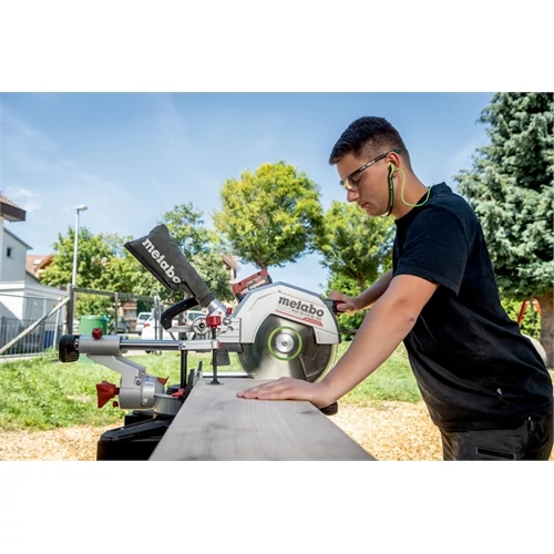 Metabo KGS 18 LTX BL 305 akkus fejezőfűrész (akku és töltő nélkül)