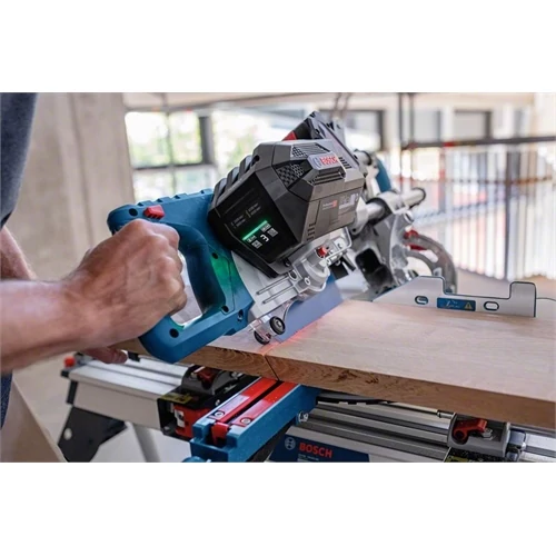 Bosch GCM 18V-216 DC akkus Leszabó- és gérvágó fűrész (akku és töltő nélkül)