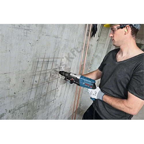 Bosch GBH 2-28 F fúrókalapács 880W 3.2J