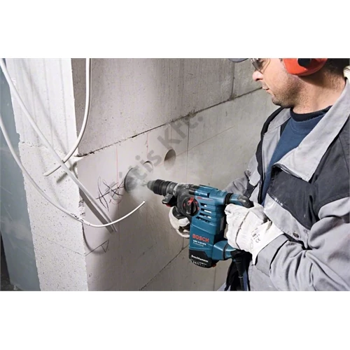 Bosch GBH 3-28DFR fúrókalapács 800W 3.5J