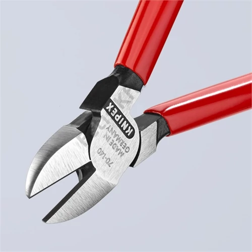 Knipex oldalcsípő fogó feketére foszfátozott 140 mm