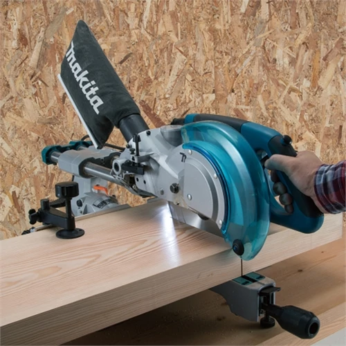 Makita LS0815FLN 1400W 216mm gérvágó T