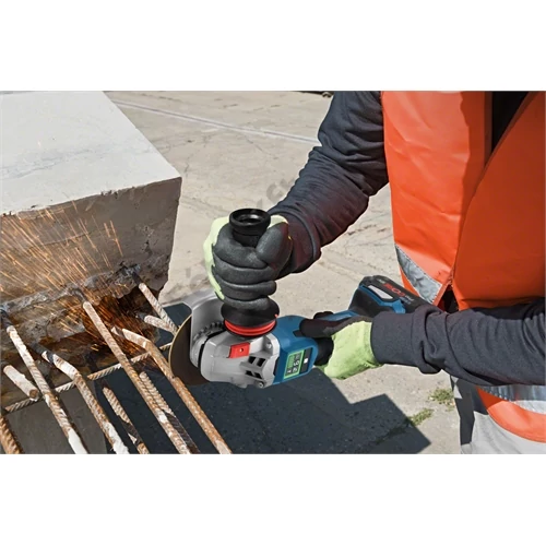 Bosch GWS 18V-15 SC akkus sarokcsiszoló 125 mm (2x8.0Ah ProCORE) L-Boxx-ban